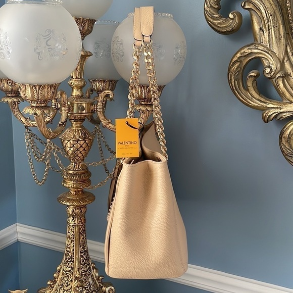 Brand New Valentino Luisa Rock Leather Chain Shoulder Bag Creamy Mousse Studded - Picture 3 of 16